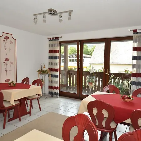 Weingut***pension Guenther Scholtes 雷温